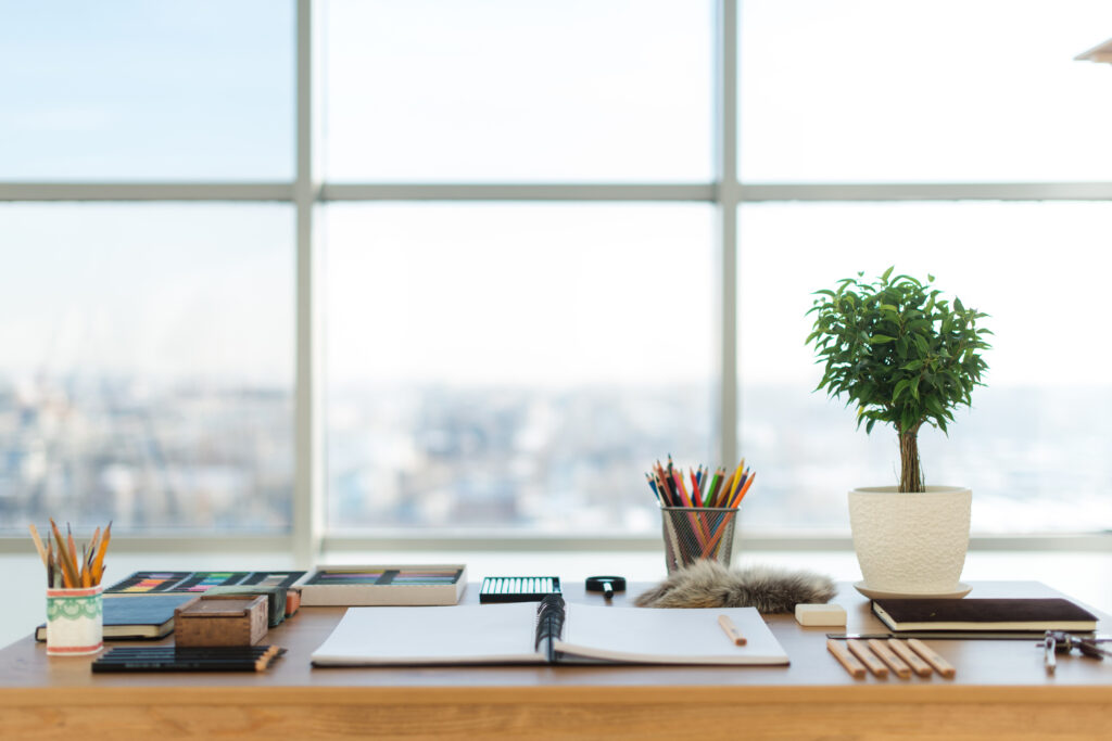 Bureau de travail organisé